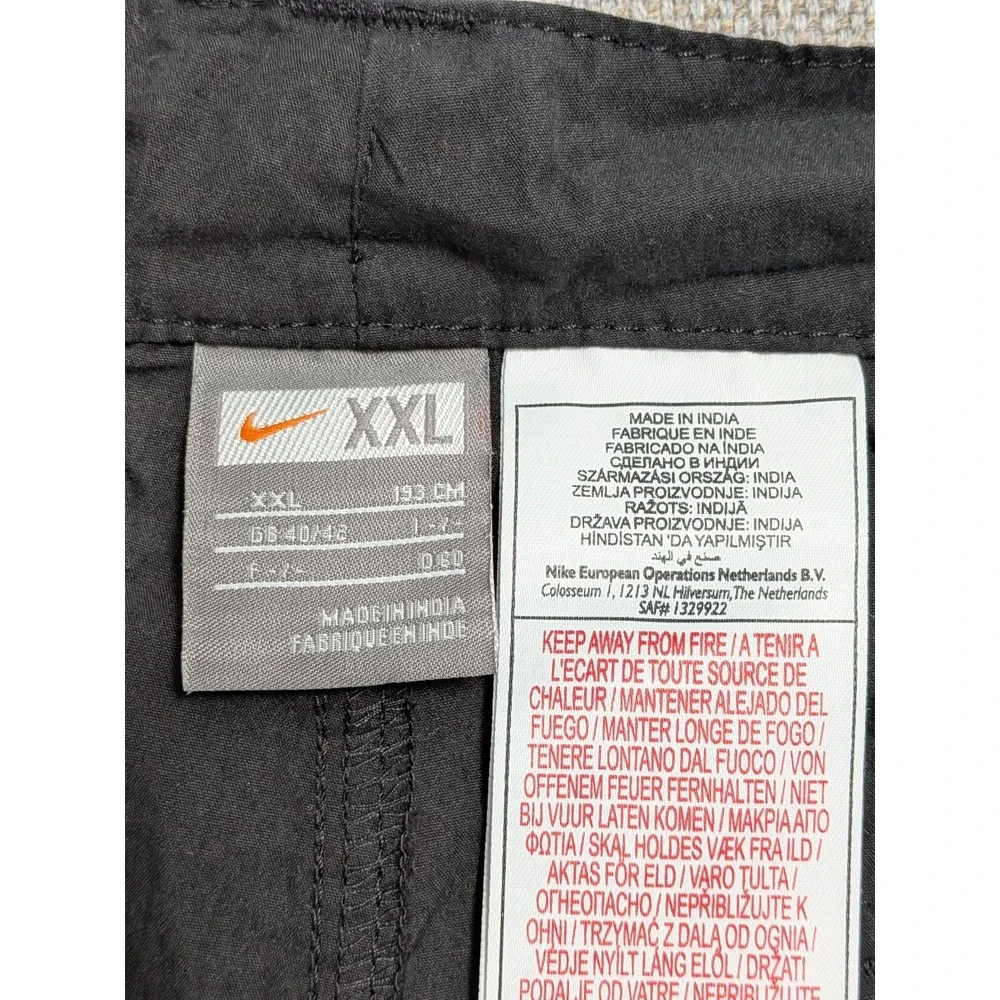 Nike Men's Black Cargo Pants XXL 40x34 Casual Outdoor Streetwear Gorpcore Tech